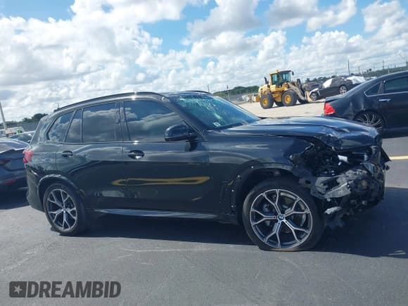 ✅ 2020 BMW X5 sDrive40i • VIN: 5UXCR4C04LLW64471 • Lot: 42581163. Wystawiony na IAAI z przebiegiem 73 887 mil. Bezpłatny archiwum sprzedaży aukcyjnych z USA i szczegółowy raport historii pojazdu na DreamBid. Zdjęcie 13.