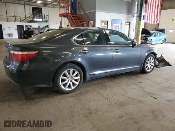 ✅ 2009 Lexus LS 460 • VIN: JTHCL46F795000258 • Lot: 85935555. Listed on Copart with 170,589 mi. Free auction sales archive from the USA and detailed vehicle history report at DreamBid. Image 3.