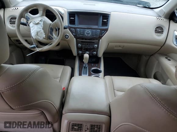 ✅ 2015 Nissan Pathfinder SL • VIN: 5N1AR2MN2FC677002 • Lot: 55322355. Wystawiony na Copart z przebiegiem Nie podano. Bezpłatny archiwum sprzedaży aukcyjnych z USA i szczegółowy raport historii pojazdu na DreamBid. Zdjęcie 8.