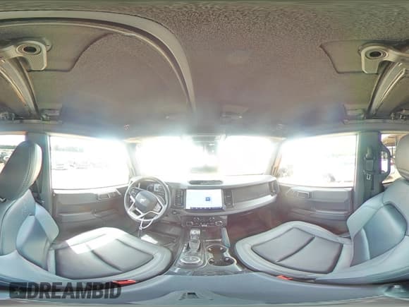 ✅ 2024 Ford Bronco Black Diamond • VIN: 1FMDE1BH9RLA72804 • Лот: 60905415. Опубликован ранее на Copart с пробегом 17 916 миль. Бесплатный доступ к архиву аукционных продаж из США и подробный отчёт об истории автомобиля на DreamBid. Изображение 15.