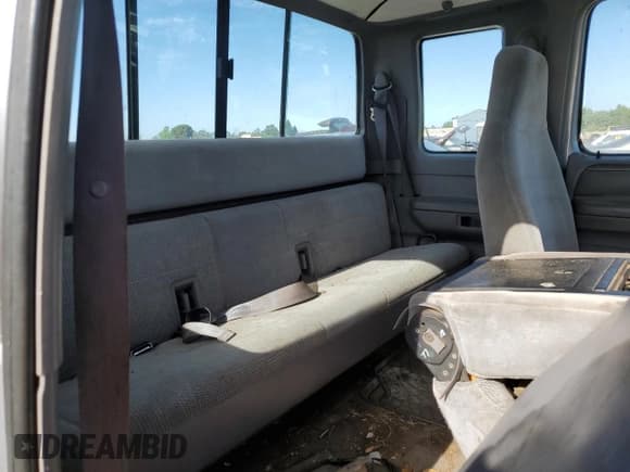 ✅ 1995 Ford F-250 • VIN: 1FTHX26G1SKA19582 • Лот: 58085215. Опубликован ранее на Copart с пробегом 129 582 миль. Бесплатный доступ к архиву аукционных продаж из США и подробный отчёт об истории автомобиля на DreamBid. Изображение 10.