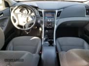 ✅ 2013 Hyundai Sonata SE • VIN: 5NPEC4AC3DH611677 • Lot: 70903024. Listed on Copart with 117,384 mi. Free auction sales archive from the USA and detailed vehicle history report at DreamBid. Image 8.