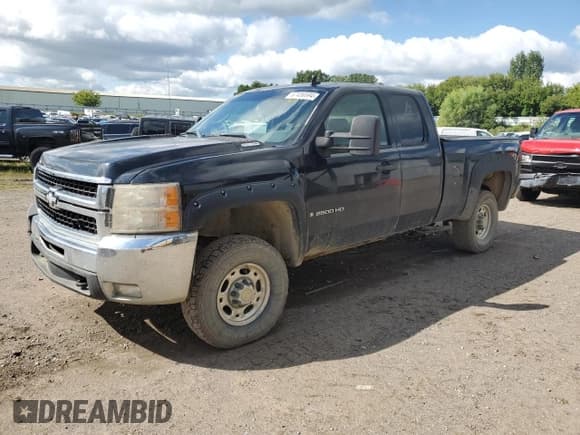 ✅ 2007 Chevrolet Silverado 2500HD 2LT • VIN: 1GCHK29647E526421 • Лот: 67456594. Опубликован ранее на Copart с пробегом Не указан. Бесплатный доступ к архиву аукционных продаж из США и подробный отчёт об истории автомобиля на DreamBid. Изображение 1.