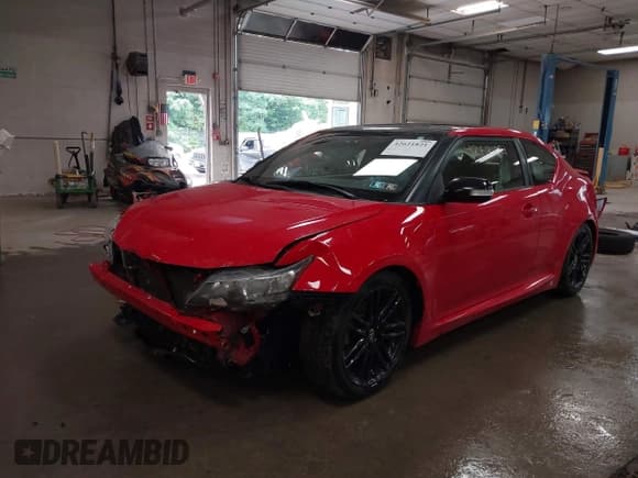 ✅ 2013 Scion tC • VIN: JTKJF5C79D3054676 • Lot: 42621821. Wystawiony na IAAI z przebiegiem 79 250 mil. Bezpłatny archiwum sprzedaży aukcyjnych z USA i szczegółowy raport historii pojazdu na DreamBid. Zdjęcie 2.