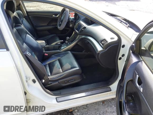 ✅ 2014 Acura TSX • VIN: JH4CU2F46EC001312 • Лот: 42209681. Опубликован ранее на IAAI с пробегом 177 152 миль. Бесплатный доступ к архиву аукционных продаж из США и подробный отчёт об истории автомобиля на DreamBid. Изображение 5.