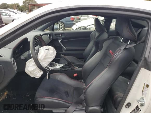 ✅ 2020 Subaru BRZ Limited • VIN: JF1ZCAC19L9701831 • Lot: 82276905. Wystawiony na Copart z przebiegiem 34 218 mil. Bezpłatny archiwum sprzedaży aukcyjnych z USA i szczegółowy raport historii pojazdu na DreamBid. Zdjęcie 7.