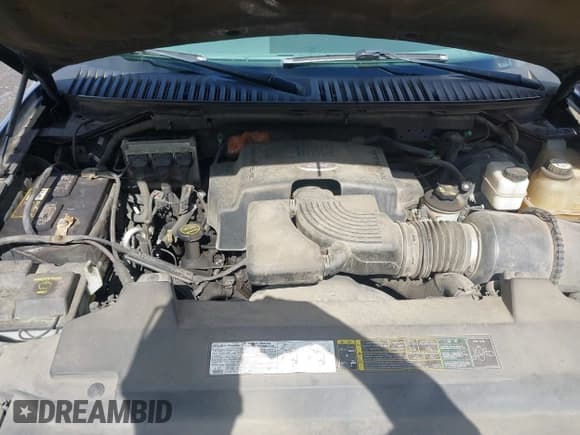 ✅ 2004 Ford Expedition Special Service • VIN: 1FMFU16L04LA40973 • Lot: 42304564. Wystawiony na IAAI z przebiegiem 221 708 mil. Bezpłatny archiwum sprzedaży aukcyjnych z USA i szczegółowy raport historii pojazdu na DreamBid. Zdjęcie 10.