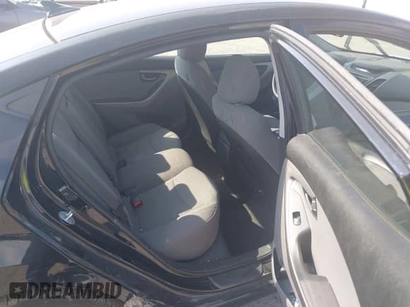 ✅ 2014 Hyundai Elantra SE • VIN: 5NPDH4AE9EH539058 • Lot: 43135781. Listed on IAAI with 111,737 mi. Free auction sales archive from the USA and detailed vehicle history report at DreamBid. Image 8.
