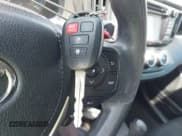 ✅ 2018 Toyota RAV4 LE • VIN: 2T3ZFREVXJW470869 • Lot: 43133197. Wystawiony na IAAI z przebiegiem 103 303 mil. Bezpłatny archiwum sprzedaży aukcyjnych z USA i szczegółowy raport historii pojazdu na DreamBid. Zdjęcie 11.