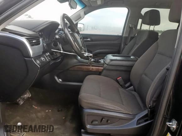 ✅ 2017 Chevrolet Suburban LS • VIN: 1GNSCGKC6HR336895 • Lot: 56003735. Listed on Copart with 175,186 mi. Free auction sales archive from the USA and detailed vehicle history report at DreamBid. Image 7.