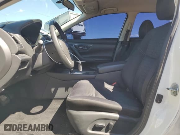 ✅ 2018 Nissan Altima S • VIN: 1N4AL3AP9JC479985 • Lot: 82194075. Wystawiony na Copart z przebiegiem 92 937 mil. Bezpłatny archiwum sprzedaży aukcyjnych z USA i szczegółowy raport historii pojazdu na DreamBid. Zdjęcie 7.