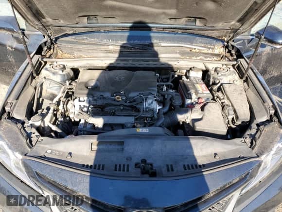 2019 Toyota Camry LE z VIN 4T1B11HK0KU850297, wystawiony jako Copart lot #86070935 z przebiegiem 213 970 mil mil oraz Czysty tytuł • Clean title. Historia ofert i sprzedaży dostępna na DreamBid. Obrazek 11.