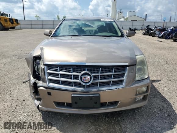 ✅ 2008 Cadillac STS AWD • VIN: 1G6DD67V480135670 • Lot: 64975785. Wystawiony na Copart z przebiegiem 188 710 mil. Bezpłatny archiwum sprzedaży aukcyjnych z USA i szczegółowy raport historii pojazdu na DreamBid. Zdjęcie 5.
