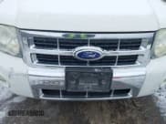 ✅ 2010 Ford Escape Limited • VIN: 1FMCU9EG1AKC78158 • Lot: 43740938. Wystawiony na IAAI z przebiegiem 239 017 mil. Bezpłatny archiwum sprzedaży aukcyjnych z USA i szczegółowy raport historii pojazdu na DreamBid. Zdjęcie 17.