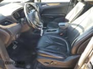 ✅ 2015 Lincoln MKC • VIN: 5LMCJ2A99FUJ09411 • Лот: 86523975. Опубликован ранее на Copart с пробегом 255 157 миль. Бесплатный доступ к архиву аукционных продаж из США и подробный отчёт об истории автомобиля на DreamBid. Изображение 7.