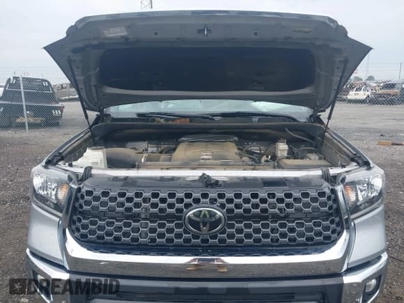 ✅ 2020 Toyota Tundra SR5 • VIN: 5TFDY5F1XLX954452 • Lot: 42357647. Listed on IAAI with 73,685 mi. Free auction sales archive from the USA and detailed vehicle history report at DreamBid. Image 10.