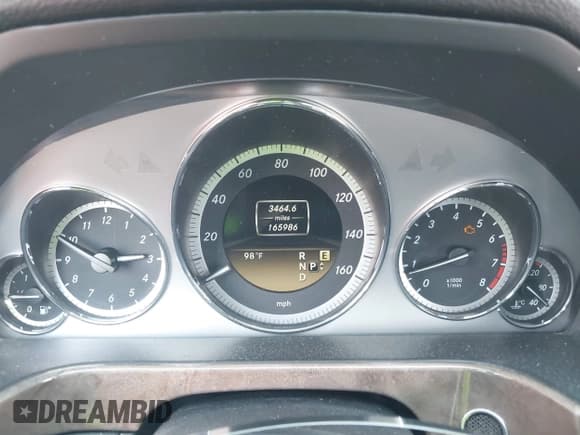 ✅ 2012 Mercedes-Benz E 350 Luxury • VIN: WDDHF5KB4CA598482 • Lot: 43005275. Listed on IAAI with 165,986 mi. Free auction sales archive from the USA and detailed vehicle history report at DreamBid. Image 7.