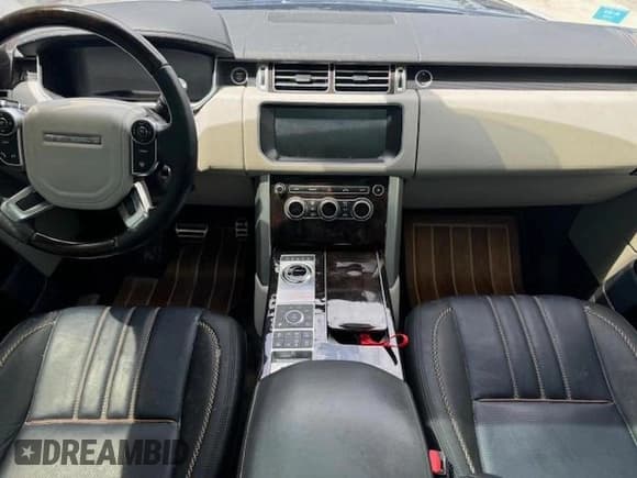 ✅ 2017 Land Rover Range Rover • VIN: SALGS2FE1HA356141 • Lot: 84159094. Wystawiony na Copart z przebiegiem 57 214 mil. Bezpłatny archiwum sprzedaży aukcyjnych z USA i szczegółowy raport historii pojazdu na DreamBid. Zdjęcie 8.