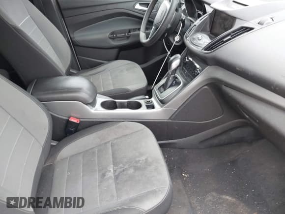 ✅ 2013 Ford Escape SE • VIN: 1FMCU9G94DUA45916 • Lot: 42281692. Listed on IAAI with 207,609 mi. Free auction sales archive from the USA and detailed vehicle history report at DreamBid. Image 5.
