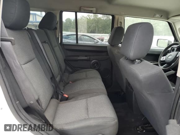 ✅ 2008 Jeep Commander Sport • VIN: 1J8HG48N58C124970 • Лот: 66025345. Опубликован ранее на Copart с пробегом 208 943 миль. Бесплатный доступ к архиву аукционных продаж из США и подробный отчёт об истории автомобиля на DreamBid. Изображение 11.