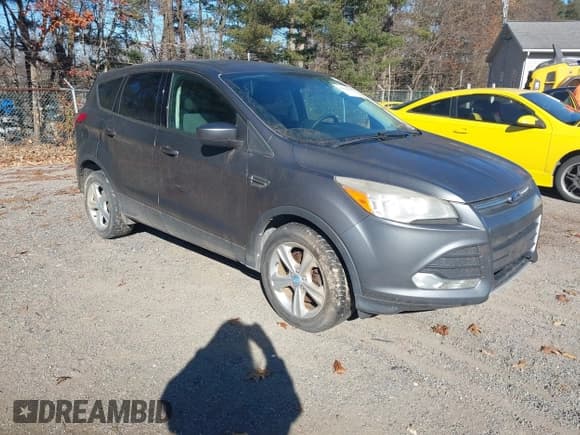 ✅ 2013 Ford Escape SE • VIN: 1FMCU9GX6DUB80085 • Lot: 43676828. Listed on IAAI with 146,765 mi. Free auction sales archive from the USA and detailed vehicle history report at DreamBid. Image 1.