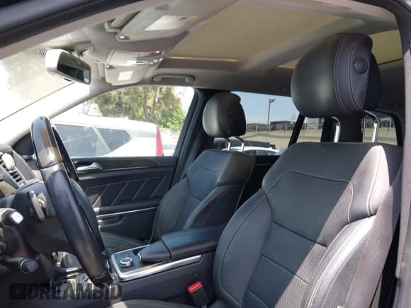 ✅ 2016 Mercedes-Benz GL 550 • VIN: 4JGDF7DE3GA642940 • Lot: 42426227. Listed on IAAI with 103,624 mi. Free auction sales archive from the USA and detailed vehicle history report at DreamBid. Image 19.