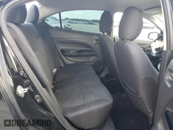 ✅ 2017 Mitsubishi Mirage SE • VIN: ML32F4FJ4HHF07582 • Lot: 71365895. Wystawiony na Copart z przebiegiem 231 914 mil. Bezpłatny archiwum sprzedaży aukcyjnych z USA i szczegółowy raport historii pojazdu na DreamBid. Zdjęcie 10.