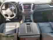 2017 Chevrolet Tahoe LT z VIN 1GNSCBKC7HR258470, wystawiony jako Copart lot #83969715 z przebiegiem 135 084 mil mil oraz Czysty tytuł • Clean title. Historia ofert i sprzedaży dostępna na DreamBid. Obrazek 8.