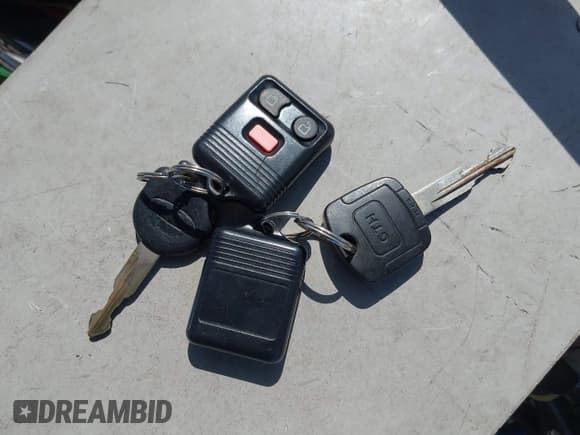 ✅ 2005 Ford Escape XLT • VIN: 1FMYU03155KB92714 • Лот: 43564037. Опубликован ранее на IAAI с пробегом 172 491 миль. Бесплатный доступ к архиву аукционных продаж из США и подробный отчёт об истории автомобиля на DreamBid. Изображение 11.