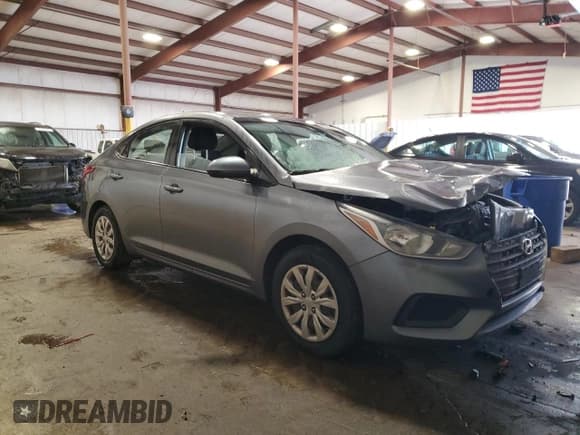 ✅ 2018 Hyundai Accent SE • VIN: 3KPC24A37JE033464 • Lot: 92065825. Wystawiony na Copart z przebiegiem 97 601 mil. Bezpłatny archiwum sprzedaży aukcyjnych z USA i szczegółowy raport historii pojazdu na DreamBid. Zdjęcie 4.