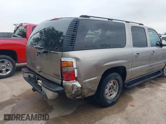 ✅ 2003 GMC Yukon XL SLT • VIN: 3GKEC16Z33G170575 • Лот: 41909110. Опубликован ранее на IAAI с пробегом 254 832 миль. Бесплатный доступ к архиву аукционных продаж из США и подробный отчёт об истории автомобиля на DreamBid. Изображение 6.