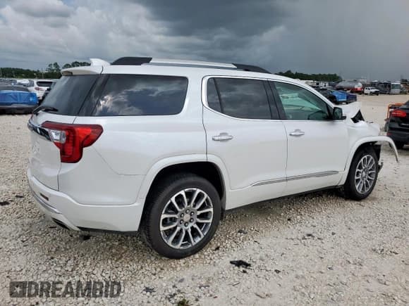 ✅ 2023 GMC Acadia Denali • VIN: 1GKKNPLS1PZ202338 • Lot: 64500875. Wystawiony na Copart z przebiegiem 27 877 mil. Bezpłatny archiwum sprzedaży aukcyjnych z USA i szczegółowy raport historii pojazdu na DreamBid. Zdjęcie 3.