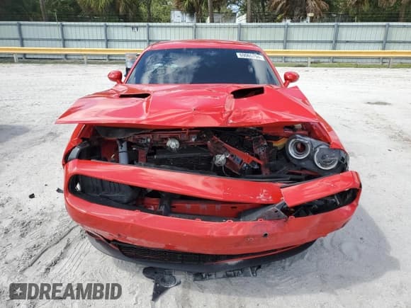 ✅ 2021 Dodge Challenger SXT • VIN: 2C3CDZAGXMH630924 • Lot: 69065794. Wystawiony na Copart z przebiegiem 62 699 mil. Bezpłatny archiwum sprzedaży aukcyjnych z USA i szczegółowy raport historii pojazdu na DreamBid. Zdjęcie 5.