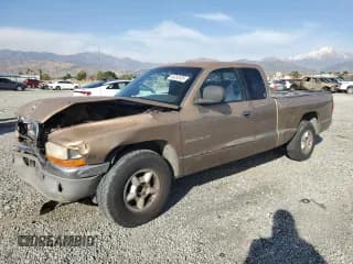✅ 2000 Dodge Dakota • VIN: 1B7GL22X2YS614382 • Lot: 48252635. Wystawiony na Copart z przebiegiem 273 680 mil. Bezpłatny archiwum sprzedaży aukcyjnych z USA i szczegółowy raport historii pojazdu na DreamBid. Zdjęcie 1.