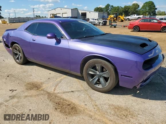 ✅ 2018 Dodge Challenger SXT Plus • VIN: 2C3CDZAG2JH334324 • Lot: 84433715. Wystawiony na Copart z przebiegiem 94 491 mil. Bezpłatny archiwum sprzedaży aukcyjnych z USA i szczegółowy raport historii pojazdu na DreamBid. Zdjęcie 4.