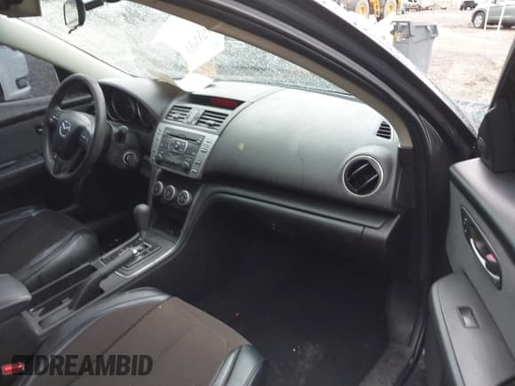 ✅ 2013 Mazda 6 i Sport • VIN: 1YVHZ8BH8D5M08789 • Lot: 41915453. Listed on IAAI with 184,374 mi. Free auction sales archive from the USA and detailed vehicle history report at DreamBid. Image 5.