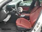 ✅ 2024 BMW 3 Series M340i xDrive • VIN: 3MW49FF02R8E87073 • Lot: 60722805. Wystawiony na Copart z przebiegiem 12 151 mil. Bezpłatny archiwum sprzedaży aukcyjnych z USA i szczegółowy raport historii pojazdu na DreamBid. Zdjęcie 7.