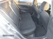 ✅ 2019 Hyundai Elantra SE • VIN: KMHD74LF0KU809462 • Лот: 43317870. Опубликован ранее на IAAI с пробегом 69 271 миль. Бесплатный доступ к архиву аукционных продаж из США и подробный отчёт об истории автомобиля на DreamBid. Изображение 8.