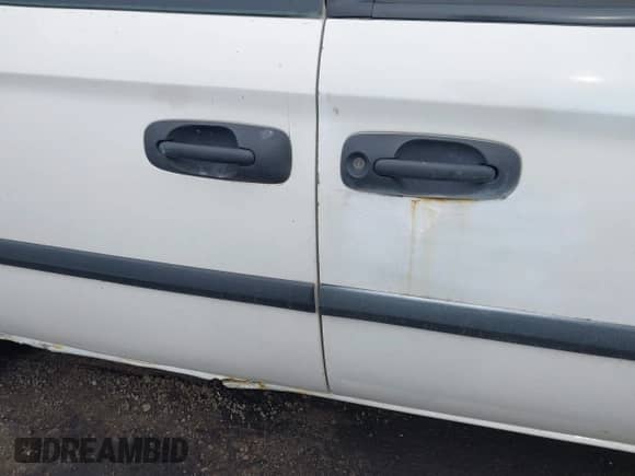 2005 Dodge Caravan SE с VIN 1D4GP25E85B249526, выставлен на аукционе IAAI как лот 41548754 с пробегом 165 330 миль миль и . История ставок и продаж доступна на DreamBid. Изображение 18.