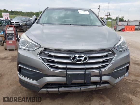 ✅ 2018 Hyundai Santa Fe 2.4L • VIN: 5NMZTDLB9JH078832 • Лот: 43147812. Опубликован ранее на IAAI с пробегом 122 368 миль. Бесплатный доступ к архиву аукционных продаж из США и подробный отчёт об истории автомобиля на DreamBid. Изображение 12.