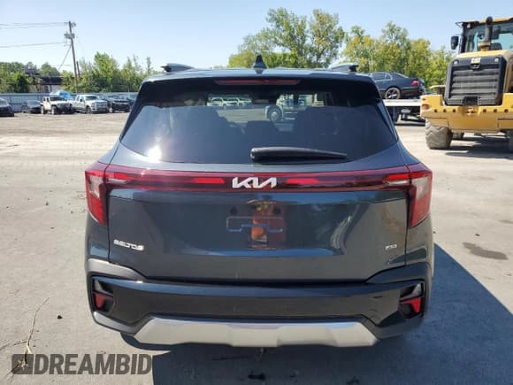 ✅ 2025 Kia Seltos S • VIN: KNDEUCAA7S7822632 • Лот: 69037105. Опубликован ранее на Copart с пробегом 24 миль. Бесплатный доступ к архиву аукционных продаж из США и подробный отчёт об истории автомобиля на DreamBid. Изображение 6.