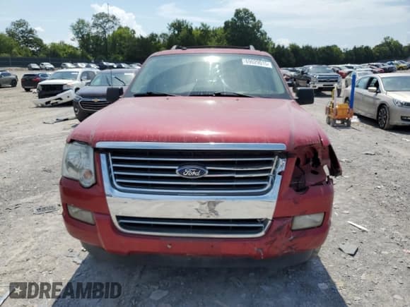✅ 2010 Ford Explorer XLT • VIN: 1FMEU6DE4AUA05596 • Lot: 69029015. Wystawiony na Copart z przebiegiem 113 673 mil. Bezpłatny archiwum sprzedaży aukcyjnych z USA i szczegółowy raport historii pojazdu na DreamBid. Zdjęcie 5.