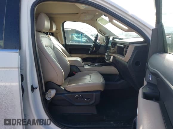 ✅ 2023 Ford Expedition Max Limited • VIN: 1FMJK2A8XPEA15757 • Lot: 41657197. Wystawiony na IAAI z przebiegiem 56 839 mil. Bezpłatny archiwum sprzedaży aukcyjnych z USA i szczegółowy raport historii pojazdu na DreamBid. Zdjęcie 5.