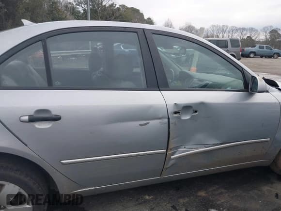 ✅ 2010 Hyundai Sonata GLS • VIN: 5NPET4AC5AH599043 • Лот: 41230369. Опубликован ранее на IAAI с пробегом 187 470 миль. Бесплатный доступ к архиву аукционных продаж из США и подробный отчёт об истории автомобиля на DreamBid. Изображение 13.