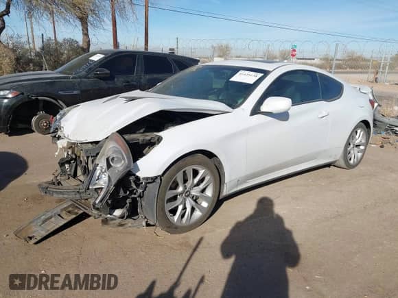 2014 Hyundai Genesis Coupe R-Spec с VIN KMHHT6KD2EU119807, выставлен на аукционе IAAI как лот 41425138 с пробегом 227 186 миль миль и . История ставок и продаж доступна на DreamBid. Изображение 18.