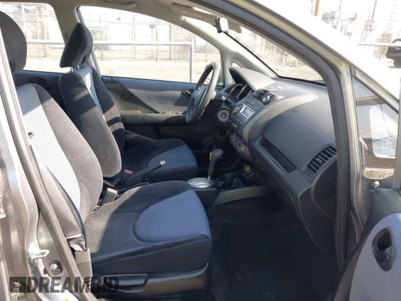 ✅ 2008 Honda Fit • VIN: JHMGD38468S068751 • Lot: 43217639. Wystawiony na IAAI z przebiegiem 157 771 mil. Bezpłatny archiwum sprzedaży aukcyjnych z USA i szczegółowy raport historii pojazdu na DreamBid. Zdjęcie 5.