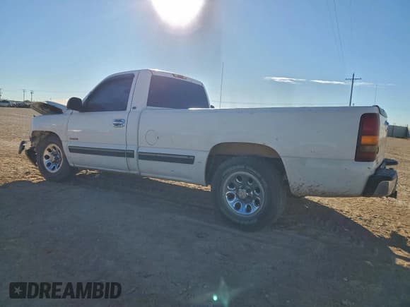 ✅ 1999 Chevrolet Silverado 1500 • VIN: 1GCEC14W2XE203065 • Лот: 93651525. Опубликован ранее на Copart с пробегом Не указан. Бесплатный доступ к архиву аукционных продаж из США и подробный отчёт об истории автомобиля на DreamBid. Изображение 2.