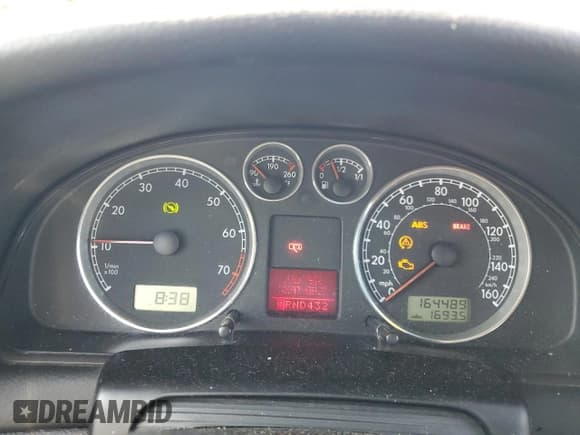 ✅ 2003 Volkswagen Passat GLX • VIN: WVWRH63B73P341214 • Lot: 54361985. Listed on Copart with 164,489 mi. Free auction sales archive from the USA and detailed vehicle history report at DreamBid. Image 9.