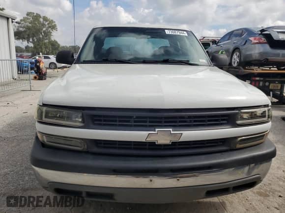 ✅ 2002 Chevrolet Silverado 1500 • VIN: 2GCEC19W521137601 • Lot: 73087944. Wystawiony na Copart z przebiegiem 182 363 mil mil. Skorzystaj z bezpłatnego archiwum sprzedaży aukcyjnych z USA i zobacz szczegółowy raport historii pojazdu na DreamBid. Zdjęcie 5.