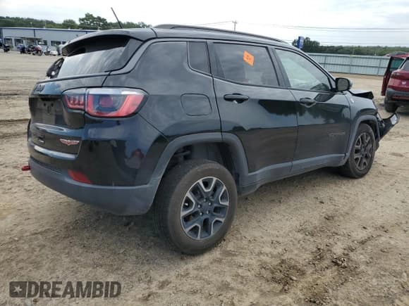 ✅ 2019 Jeep Compass Trailhawk • VIN: 3C4NJDDB8KT671539 • Lot: 69605485. Listed on Copart with 119,967 mi. Free auction sales archive from the USA and detailed vehicle history report at DreamBid. Image 3.